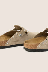 Boston Rivets Clog