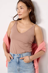 Nina Seamless V Neck Tank