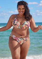 Bold Triangle Top Tropic Chill