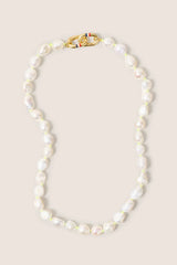 Le Pearl Necklace