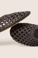 Shira Flat