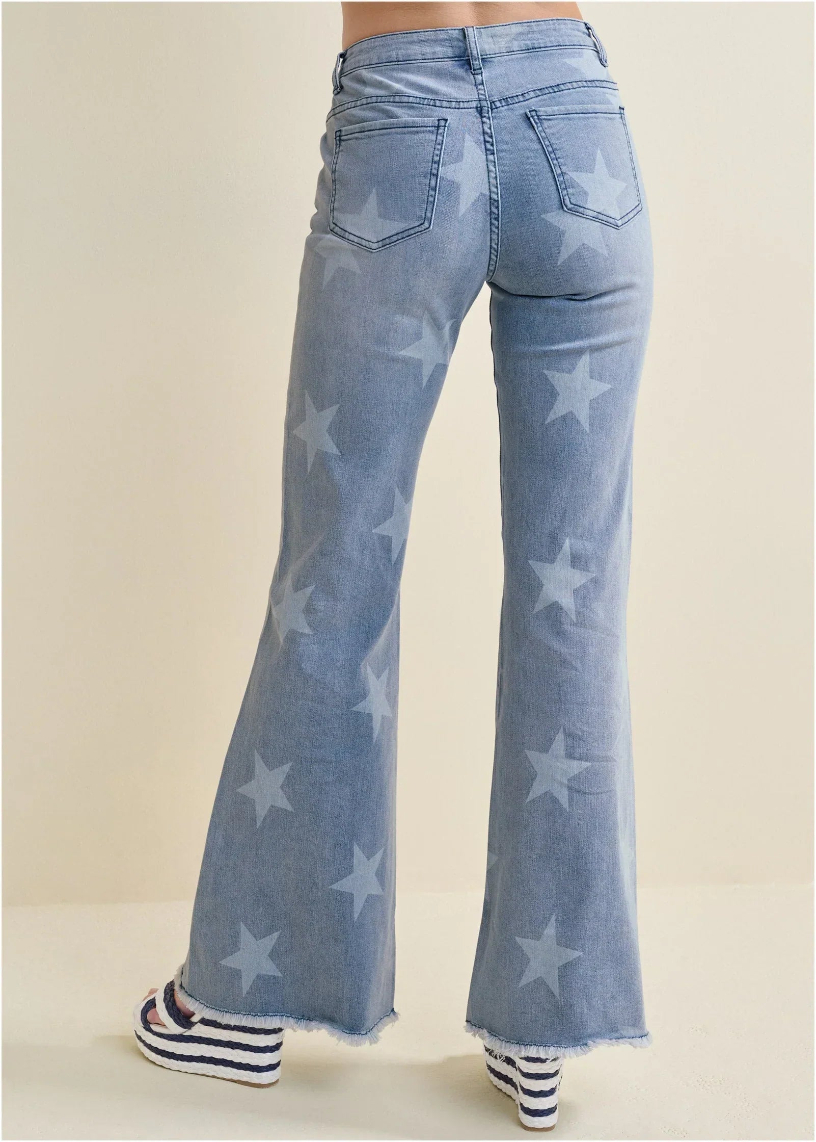 Mid Rise Star Flare Jeans Light Wash