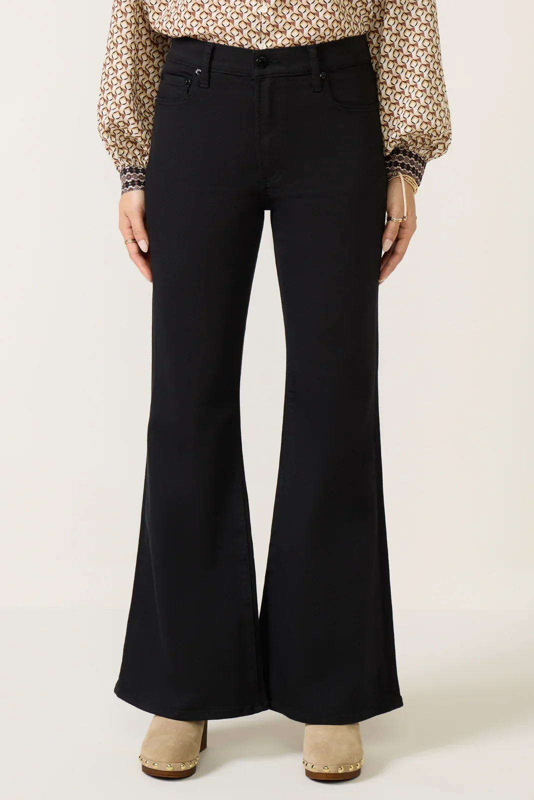 Petite Kinsley Bootcut Jean