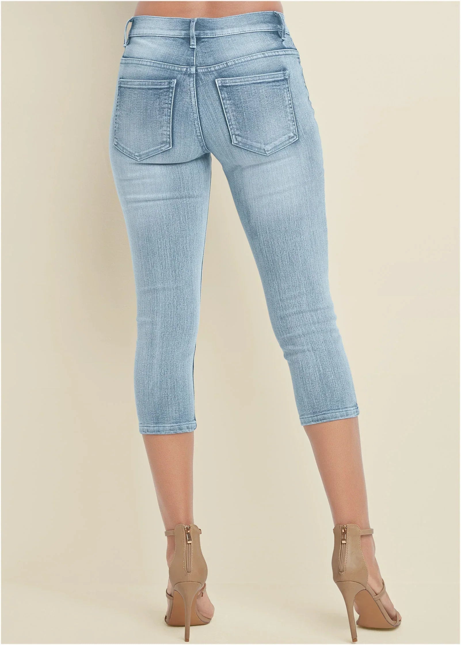 Cindy Capri Jeans Light Wash