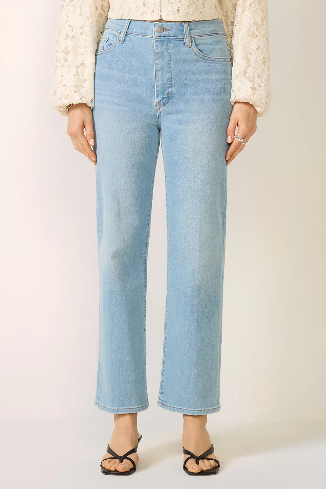 Le Sleek Straight Jean