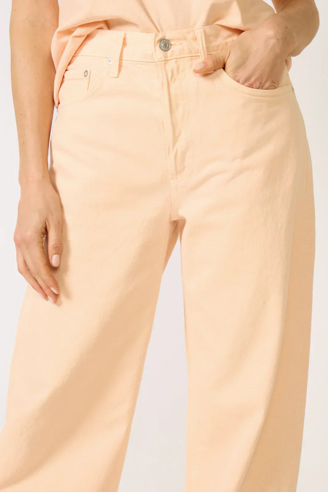 Arc Wide Leg Jean