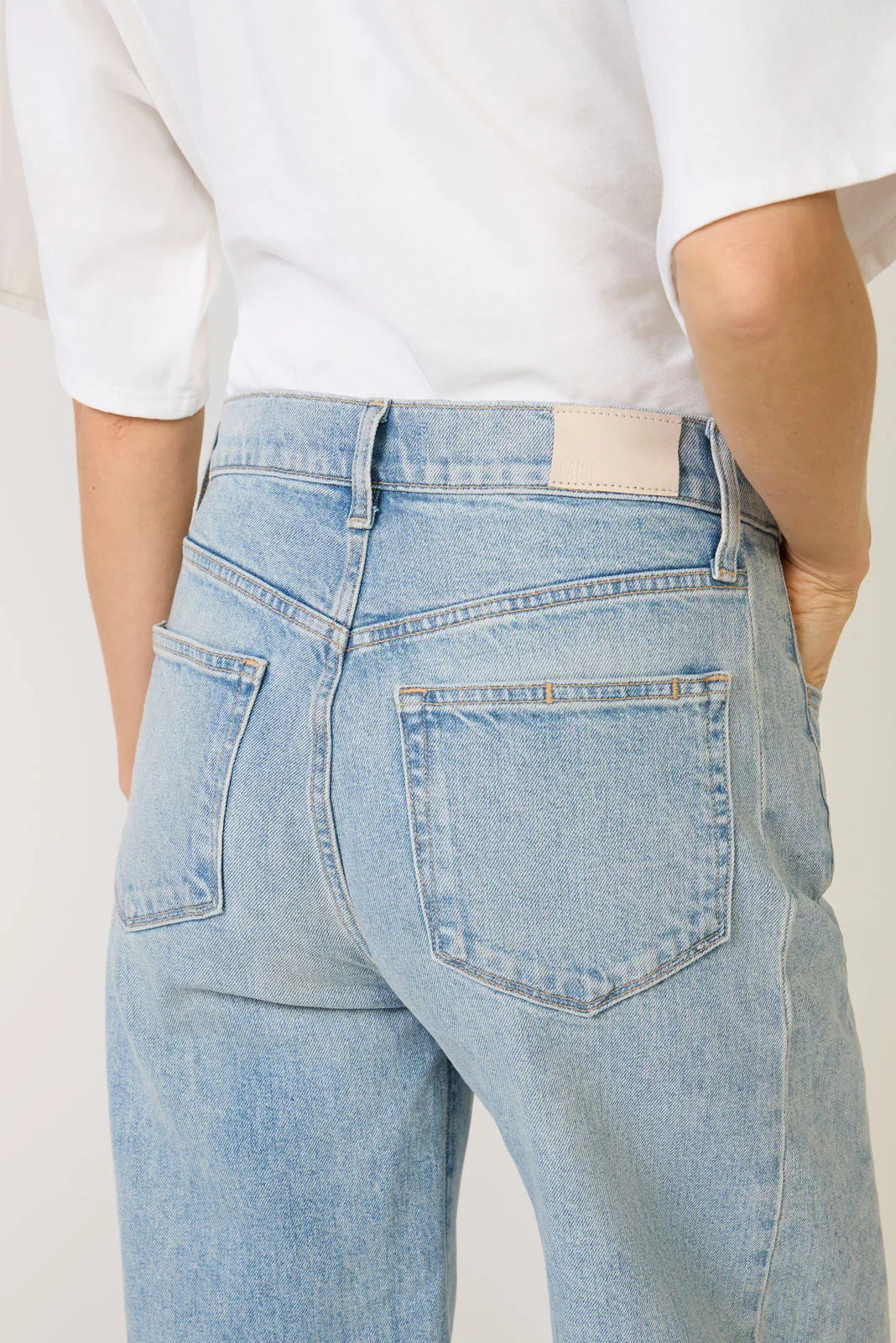 Arellia Skimmer W Outseam Panels Barrel Jean