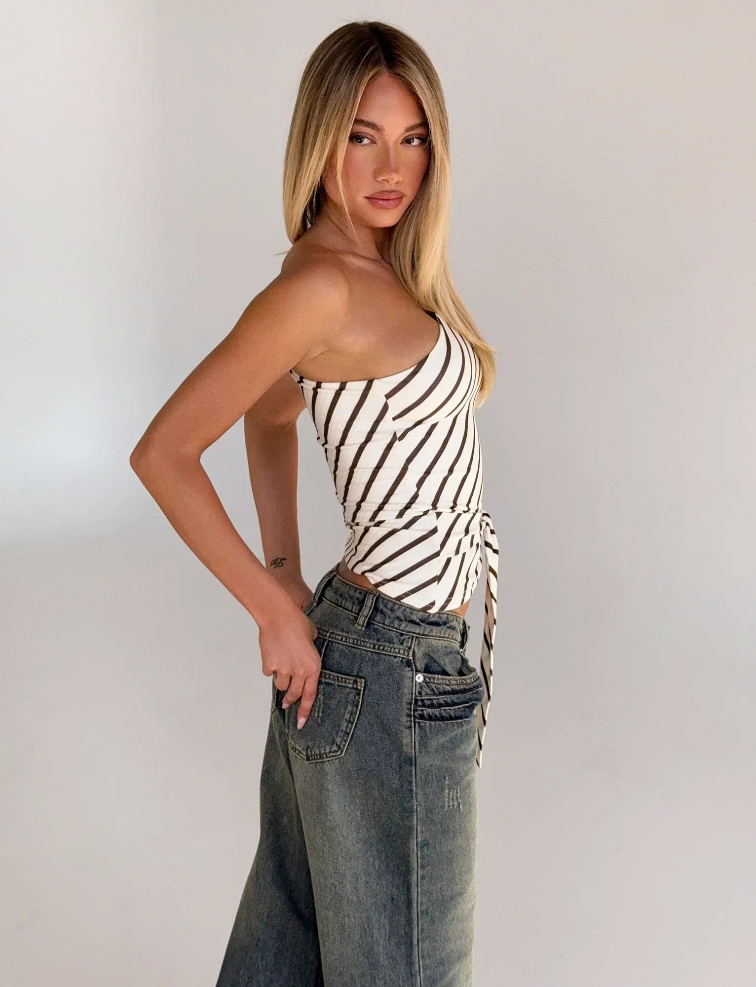 LYLE ONE SHOULDER TOP YELLOW STRIPE