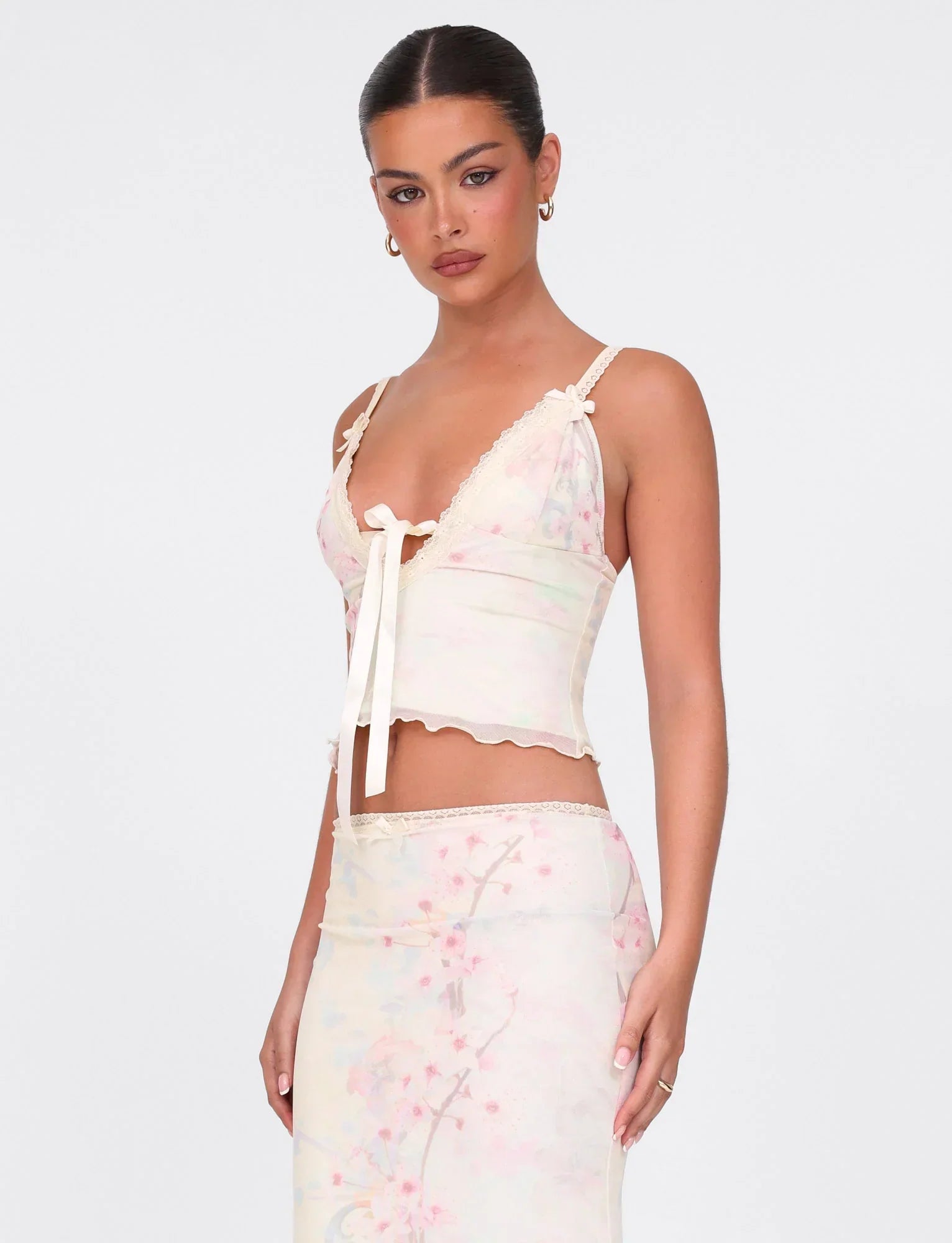 LONIE TOP NEUTRAL FLORAL WASHED CHERRY BLOSSOM