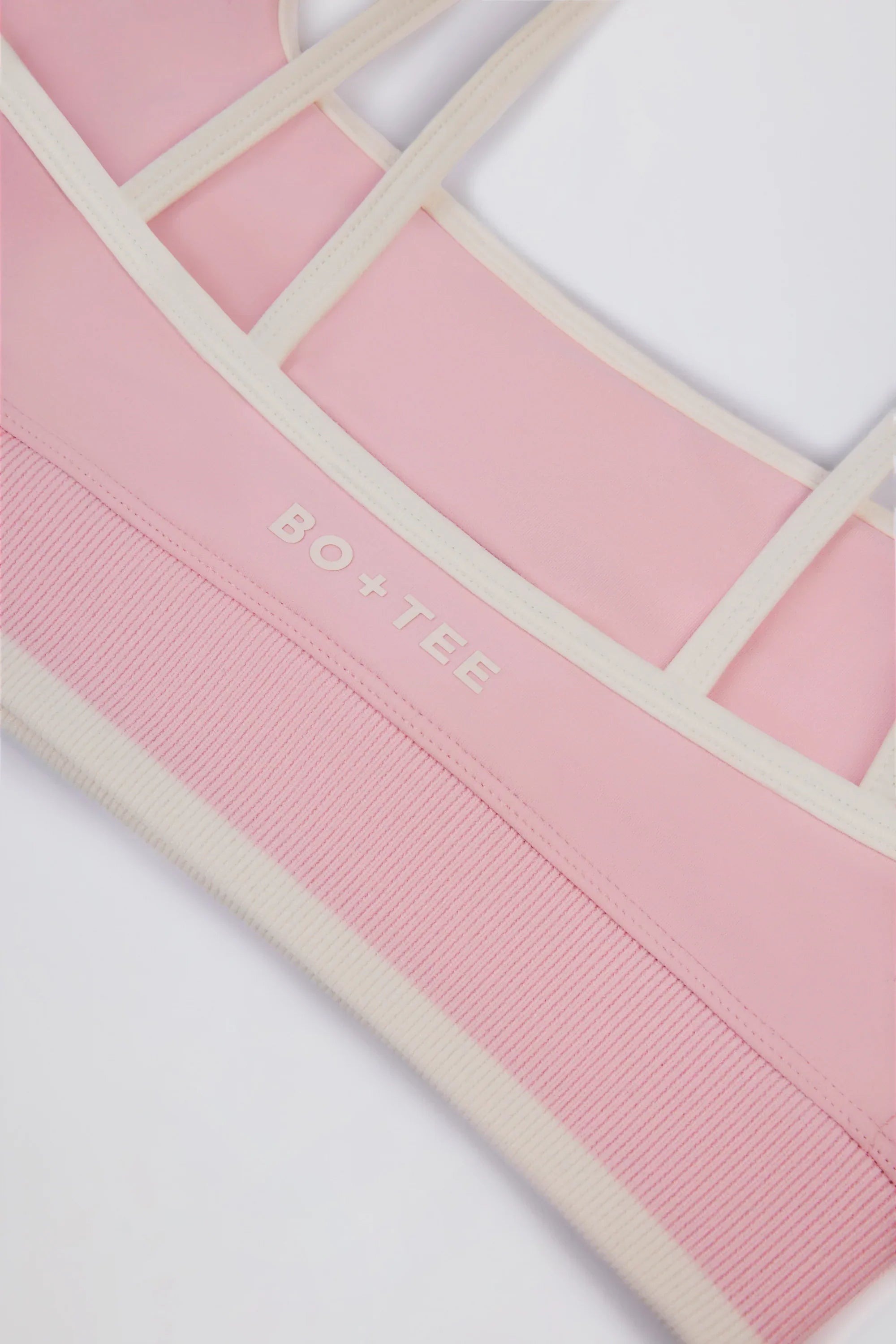 Soft Active Contrast Sports Bra in Powder Pink
