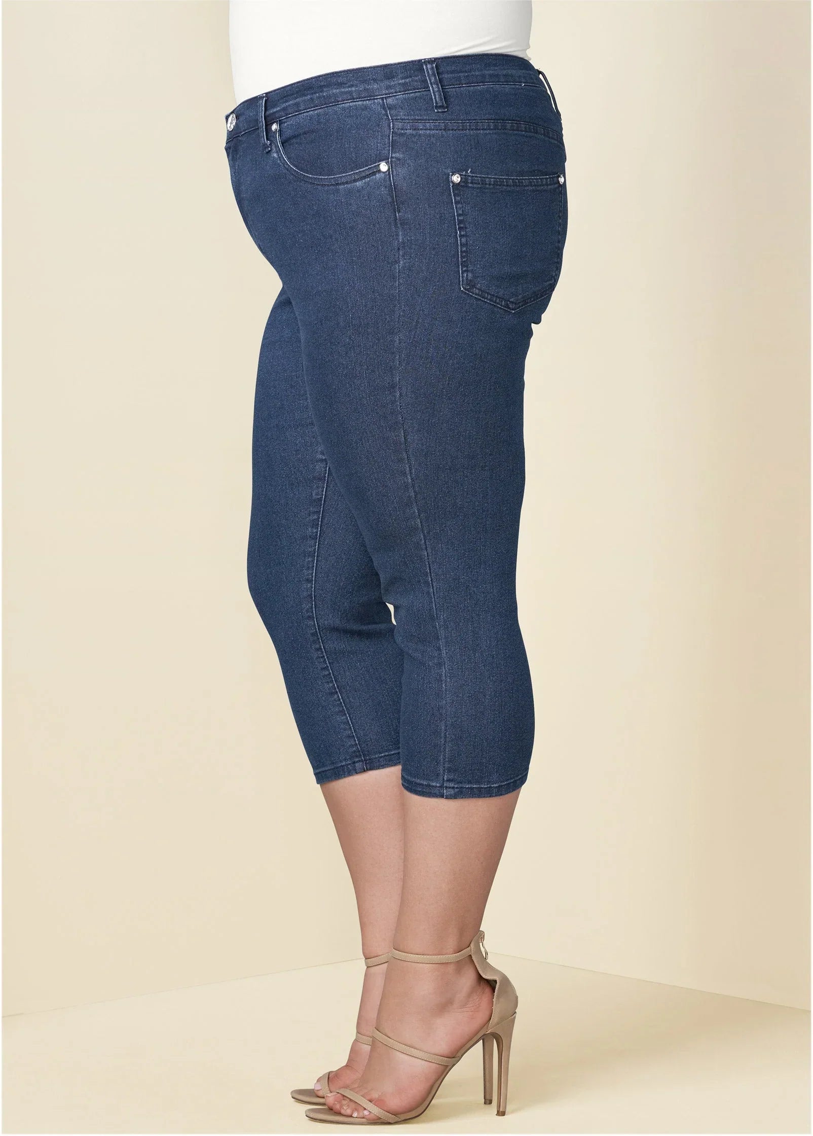 Cindy Capri Jeans Dark Wash