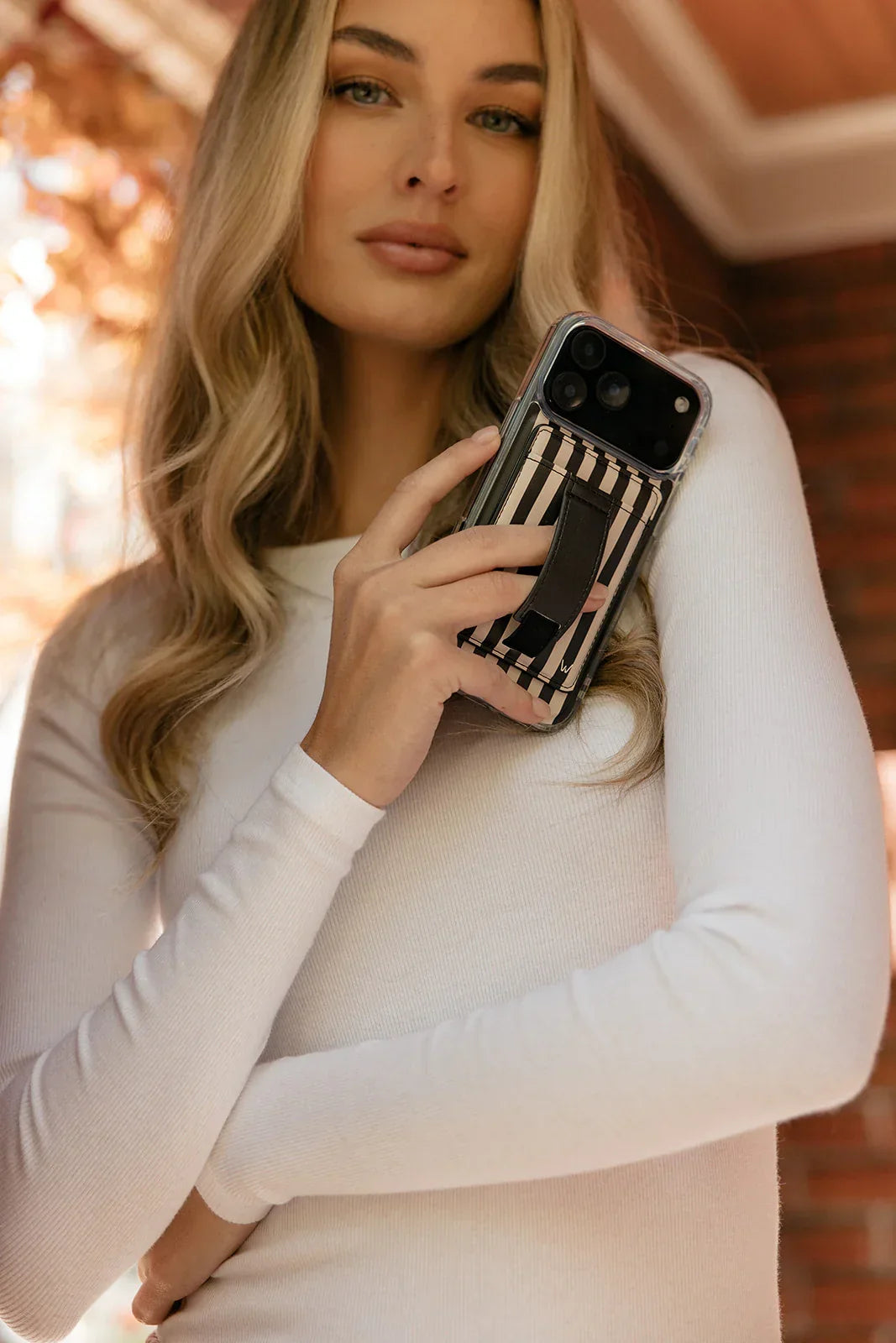 Walli Cases Fine Line Magnetic Case