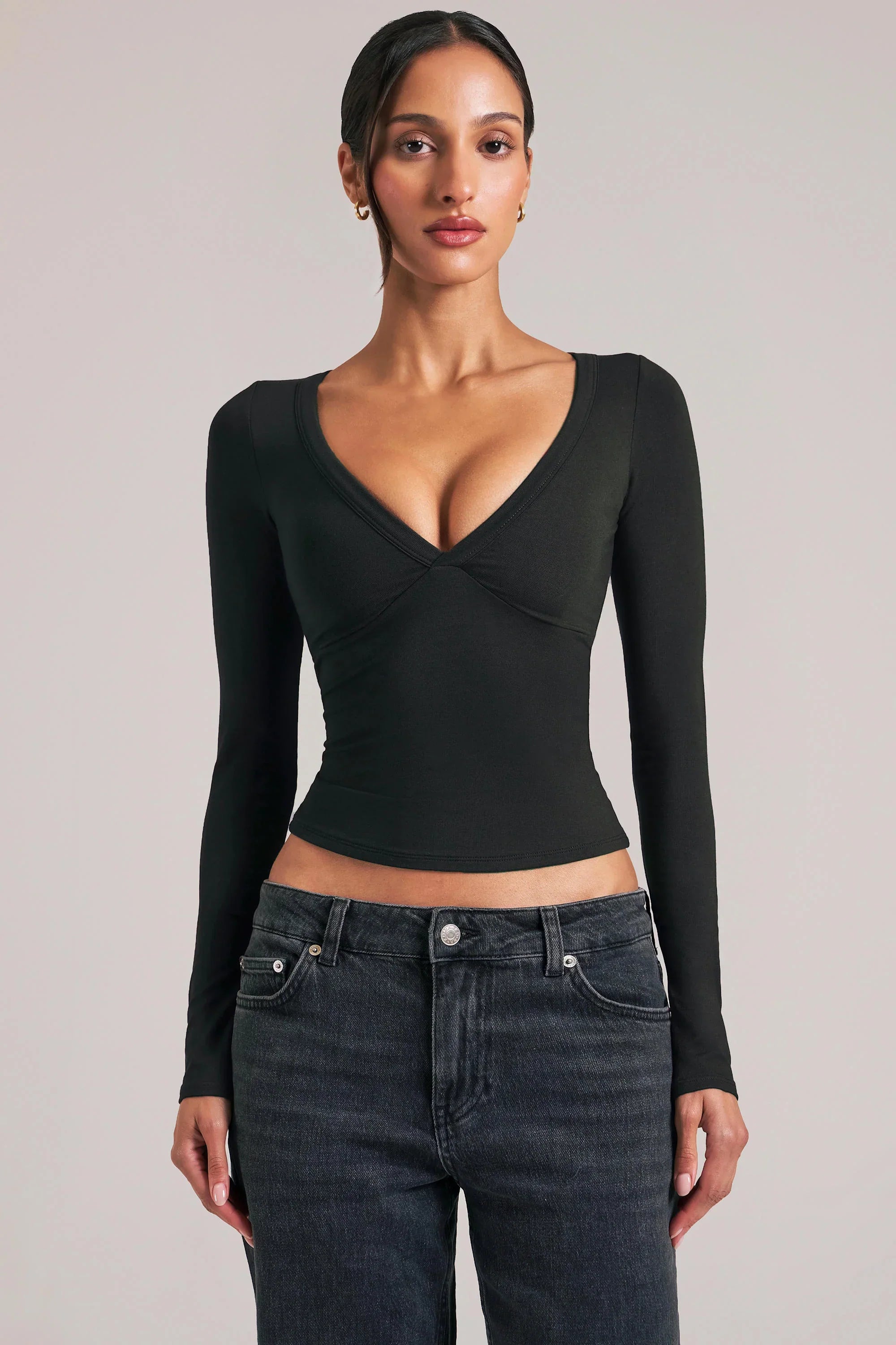 V Neck Long Sleeve Top in Black