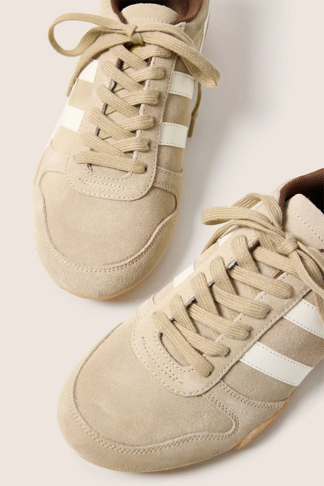 Chase Sneaker