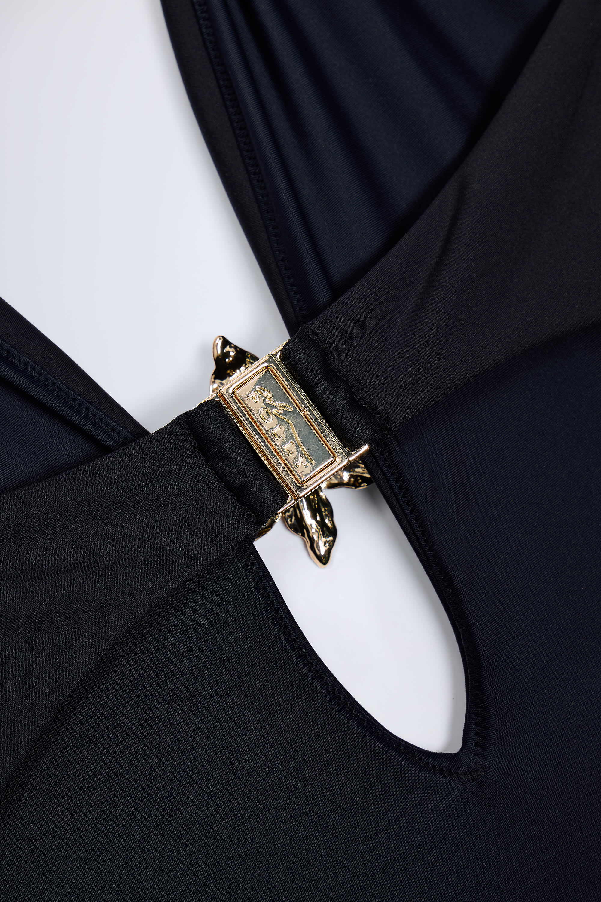 Cut Out Hardware Detail Swimsuit in Black