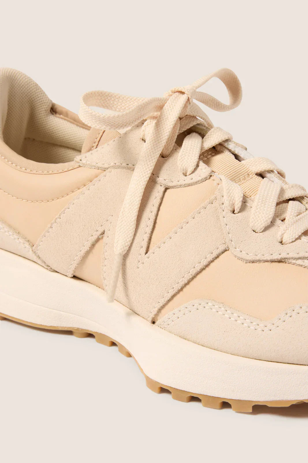327 Sneaker