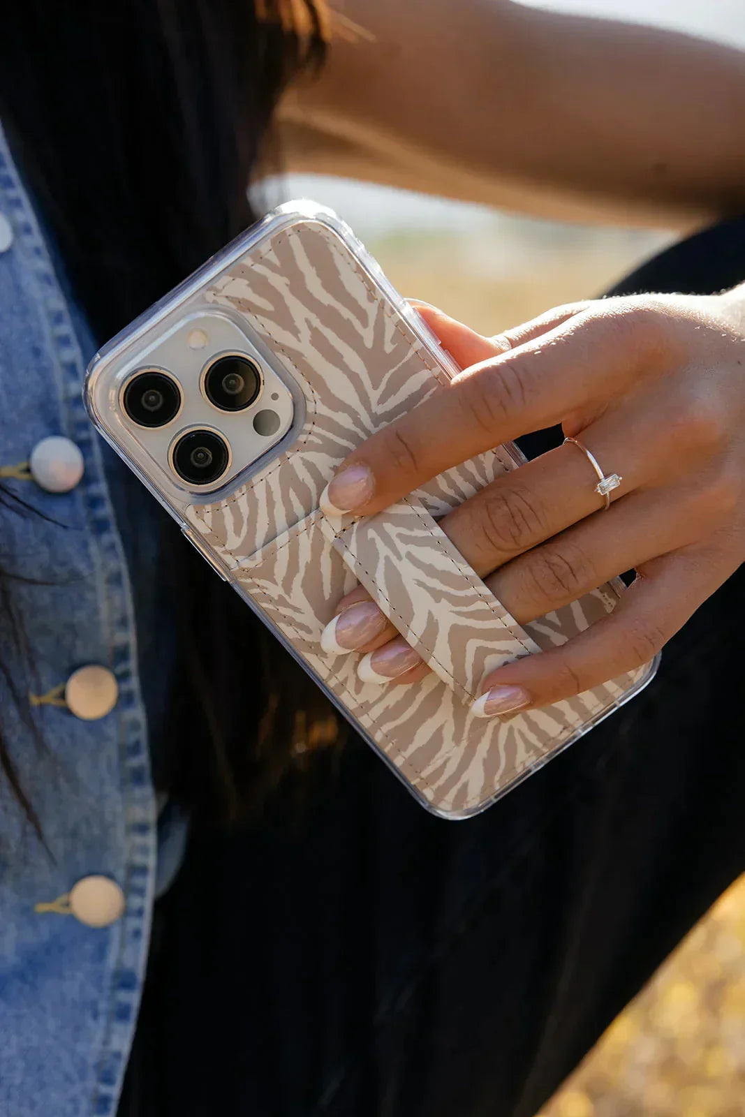 Walli Cases Safari Stripes Magnetic Wallet