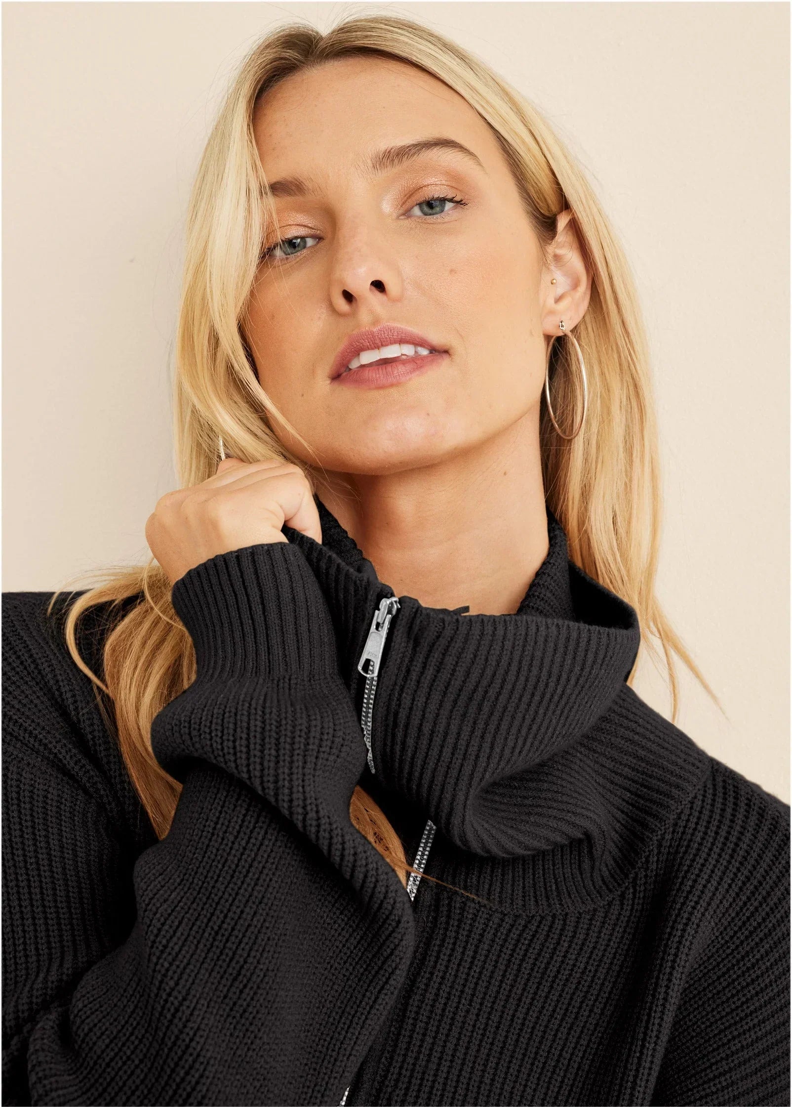 Quarter Zip Pullover Jet Black