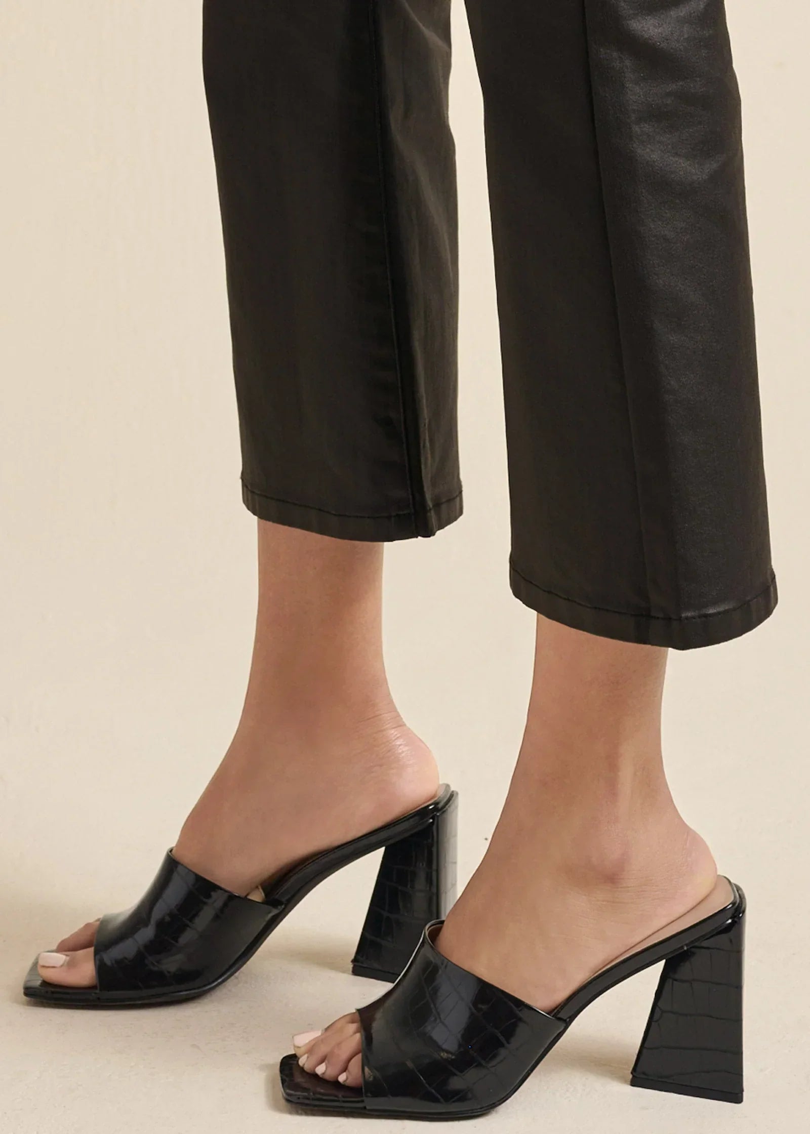 Coated Kick Flare Jeans Jet Black