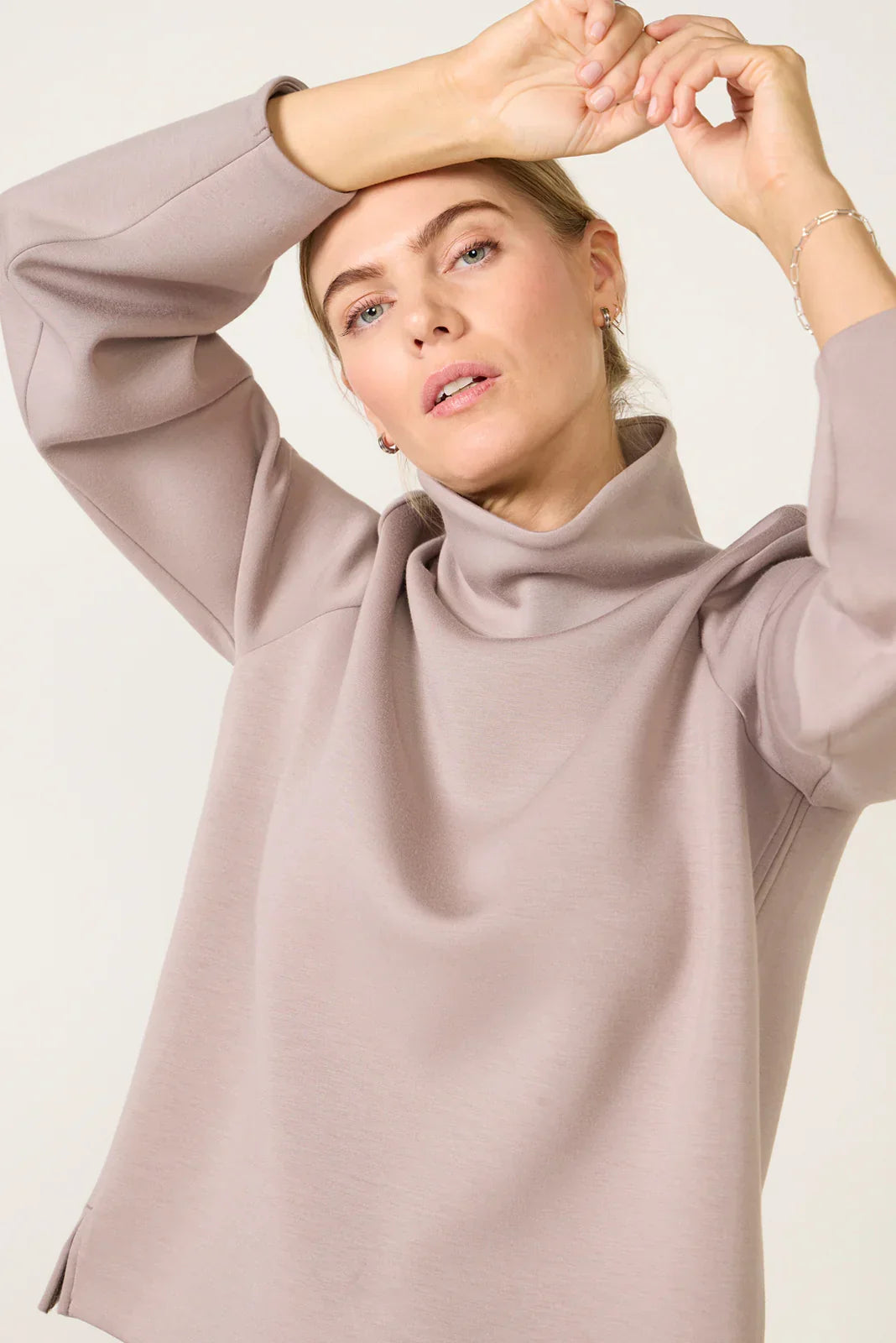 AirEssentials Luxe Top